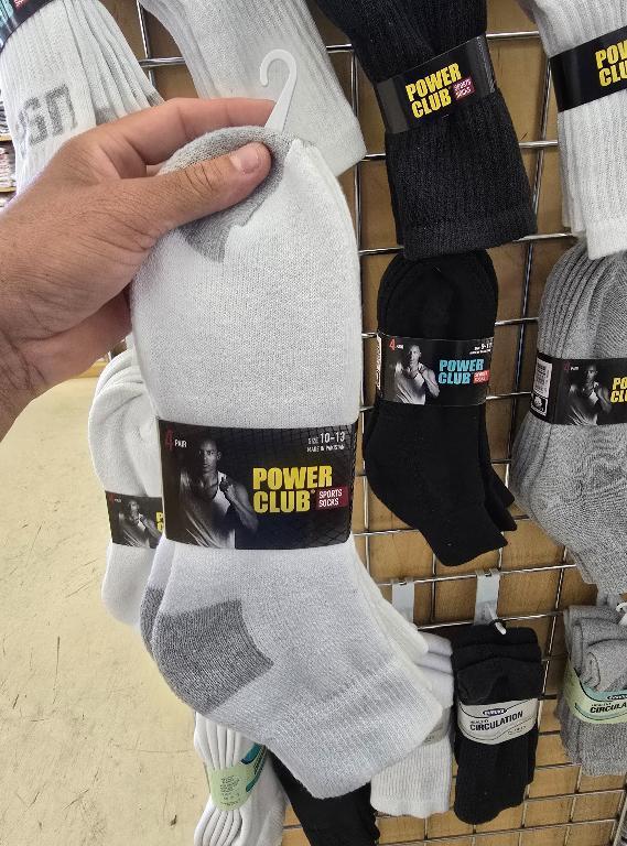 CALCETINES DE MAYOREO LLÁMANOS POR WHATSAPP 213 8047681 R en Glendale - Imagen 1