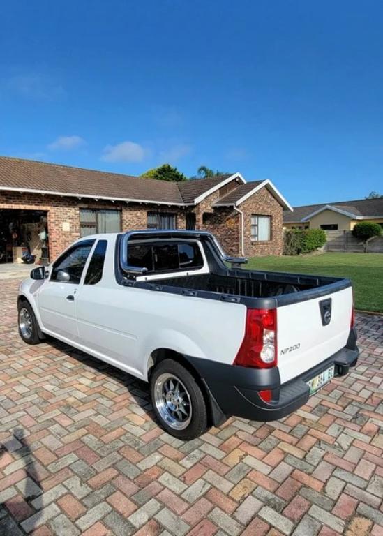 Nissan Np200 073/9303/018 in Bedfordview - Image 5
