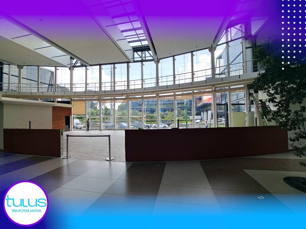 LOCAL COMERCIAL EN RENTA EN ZONA 10 en Guatemala - Imagen 1