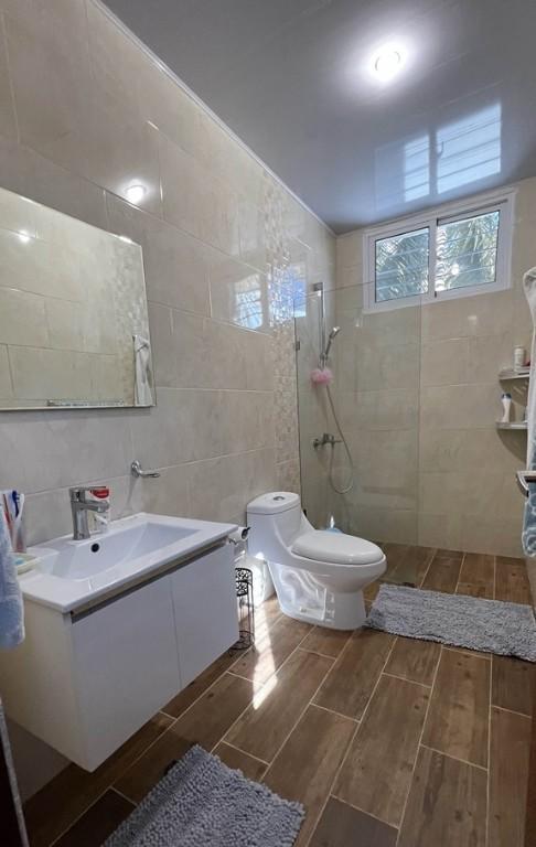 APARTAMENTO PRIMER NIVEL CON PATIO LOS ALAMOS. en Santiago - Imagen 11