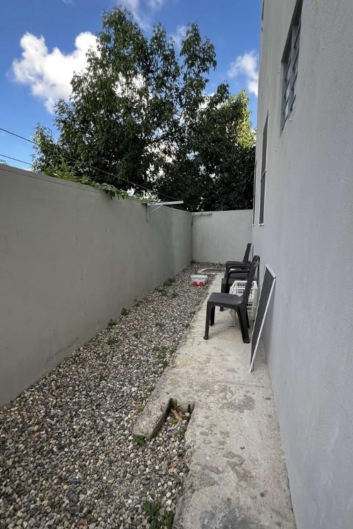 APARTAMENTO PRIMER NIVEL CON PATIO LOS ALAMOS. en Santiago - Imagen 12