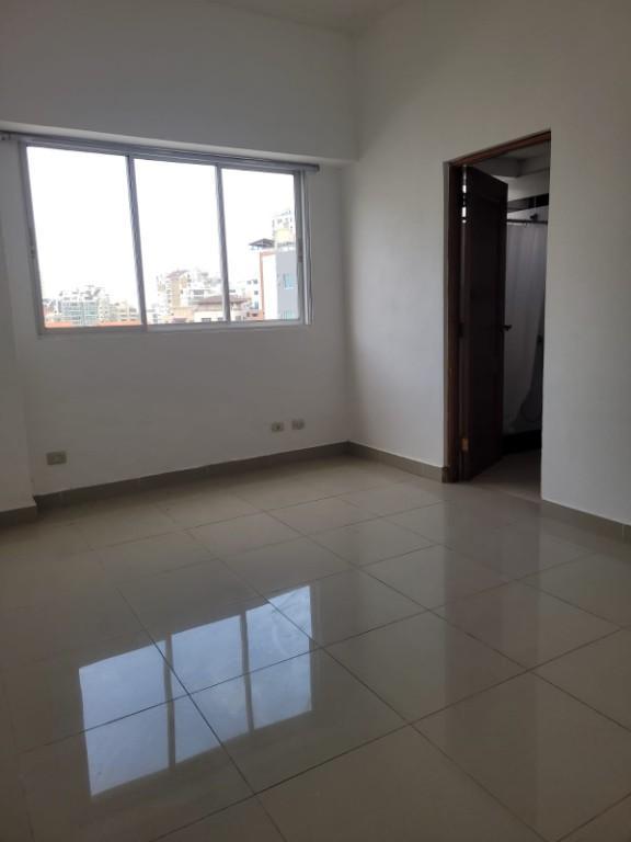 ALQUILO HERMOSO Y AMPLIO APTO NACO, D.N en Santo Domingo - Imagen 7