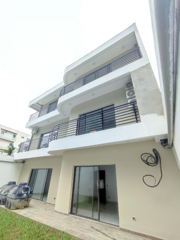 APPARTEMENTS NEUFS EN LOCATION - COCODY RIVIERA M'BADON en Côte d’Ivoire - Photo 1