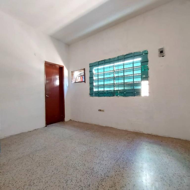 LOCAL COMERCIAL AV CAJIGAL en Lecherías - Imagen 5