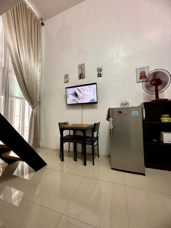Loft Type Unit for Rent BLOQ Residences Sikatuna in Consolacion - Image 5