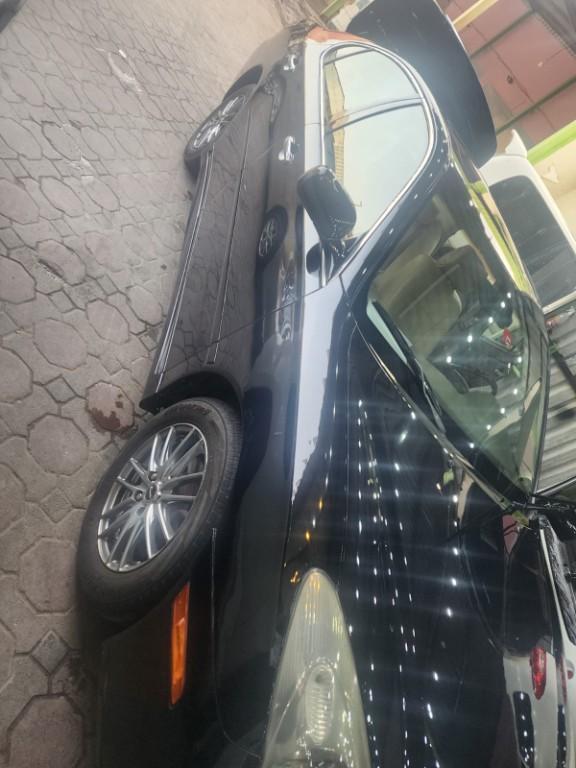 LEXUS ES 300 FULL OPTION in Al Ain - Image 19