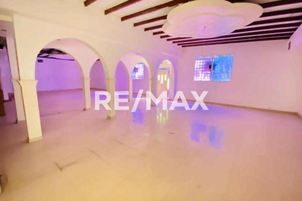 Local en Venta Av. Baralt, Remax Millenium en Venezuela - Imagen 4