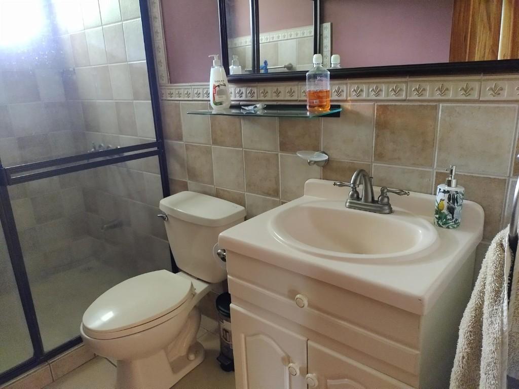 BELLÍSIMA PROPIEDAD Y 3 CASAS EN OROSI, CARTAGO. en Oreamuno - Imagen 7