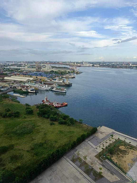 Fully Furnished Studio for Rent Mandani Bay Tower 2 in Consolacion - Image 7