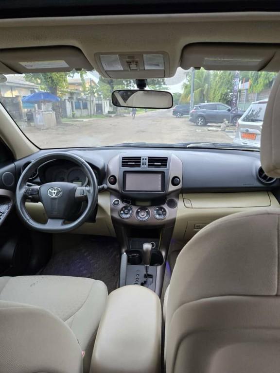 TOYOTA RAV4 ANNÉE 2012 7 PLACES au Cameroun - Photo 7