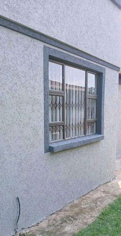 Gamazine plastering paint in Springs - Image 8