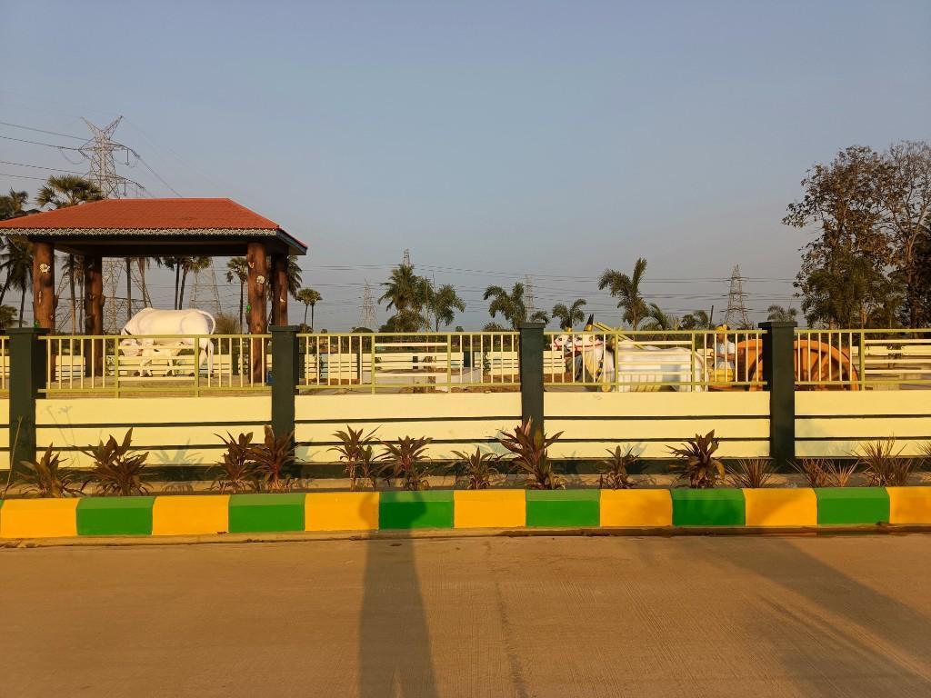 48 ACRES RUDA LAYOUT- 4 KMS TO RAJAMUNDYR RAILWAY STATION in India - Image 9