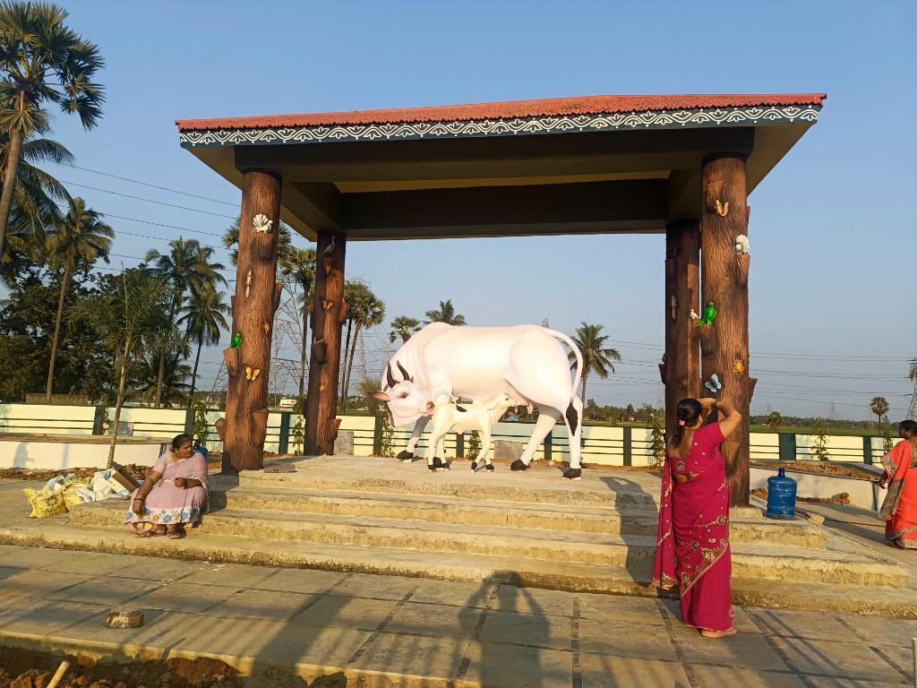 48 ACRES RUDA LAYOUT- 4 KMS TO RAJAMUNDYR RAILWAY STATION in India - Image 10