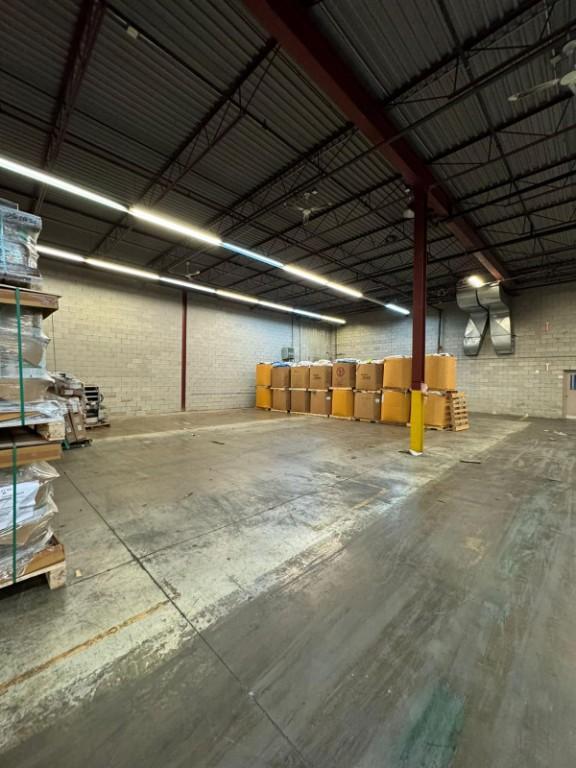 Warehouse Space for Rent – Prime Mississauga Location! in Mississauga - Image 2