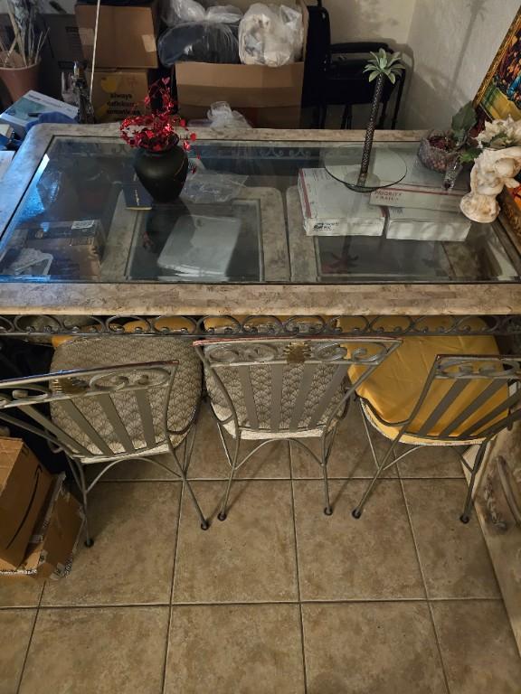Dining Table Set, Food Trays, Mini Fridges – OBO in Miami - Image 5