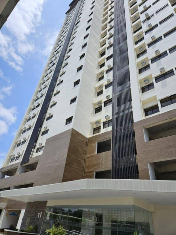 Fully Furnished 2 Bedroom For Rent Midpoint Residences in Consolacion - Image 2