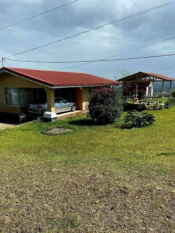 SE VENDE BELLA PROPIEDAD Y 2 CASAS EN SAN CARLOS. en Costa Rica - Imagen 7