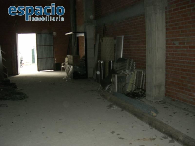 AMPLIO LOCAL COMERCIAL ZONA CÉNTRICA en Ponferrada - Imagen 1