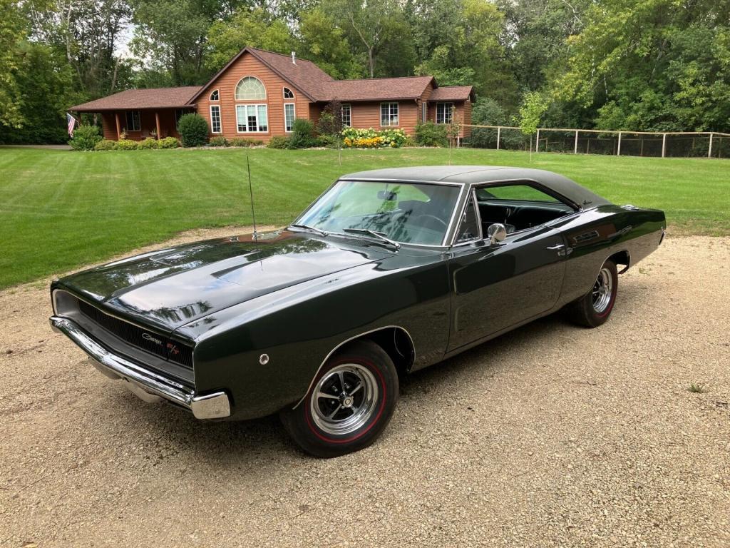 1968 Dodge Charger R/T 440 Magnum Dark Racing Green in Greenburgh - Image 1