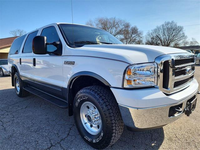 2005 Ford Excursion XLT 4WD in Boston - Image 1