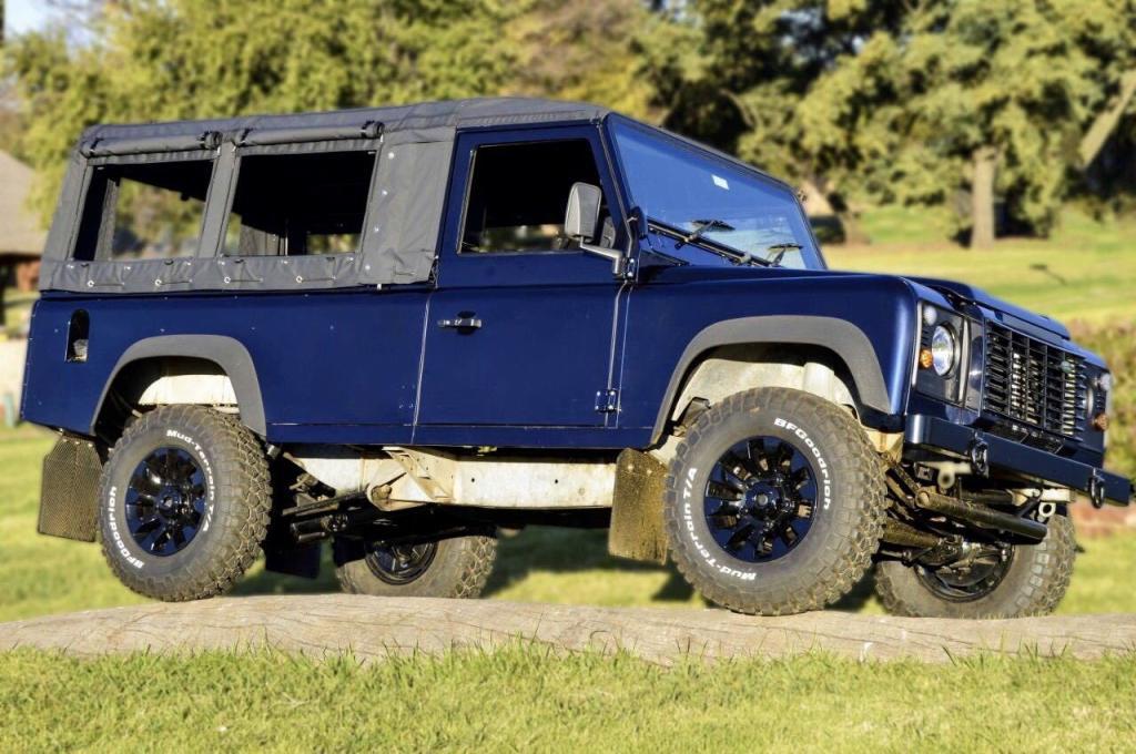 1993 Land Rover Defender 110 Blue Manual in United States - Image 1