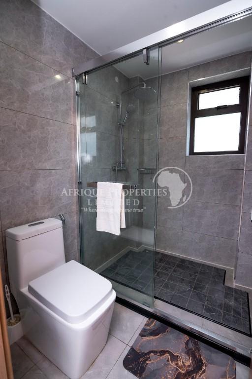 3 Bedroom Furnished Apartment with (SQ) For Rent in Riverside in Nairobi - Image 12