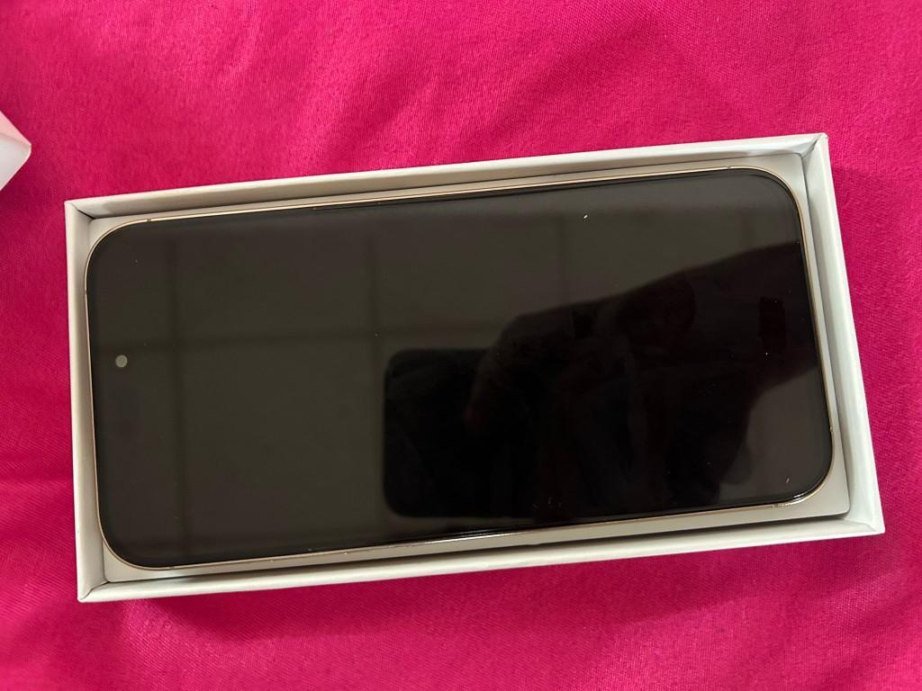 Iphone 16 Pro Max- NEGOCIABLE en Olesa de Montserrat - Imagen 3