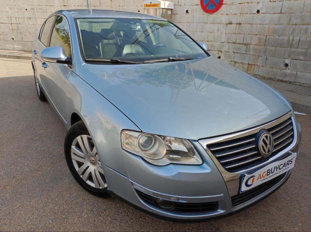 VOLKSWAGEN Passat en Montilla - Imagen 1
