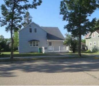 W 3rd St in Grand Forks - Image 1