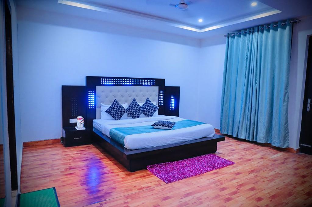 Best Budget Hotels In Vrindavan in Aligarh - Image 3