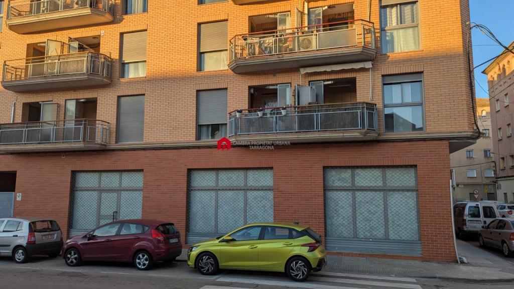 Venta de Local comercial en Roses en Tortosa - Imagen 1