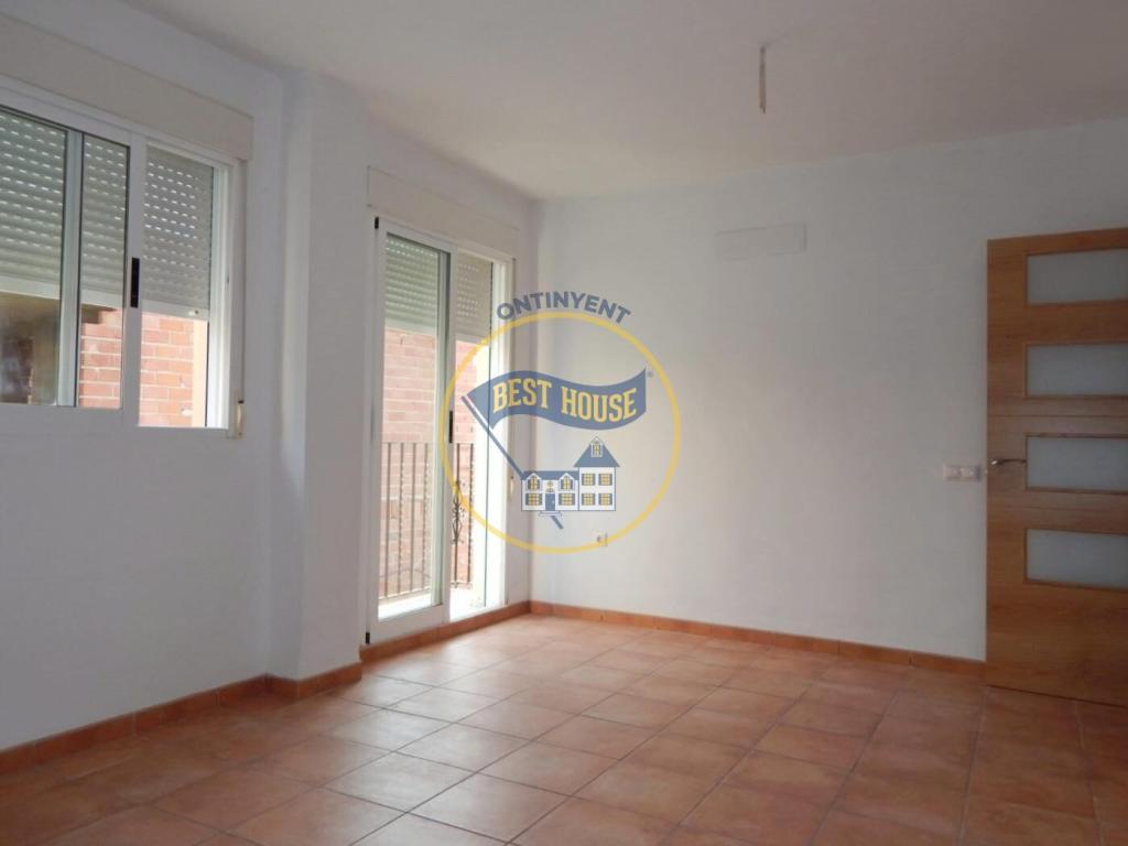 ¡PLAYA DE LA ILLETA! ACOGEDOR EN RESIDENCIAL CON PISCINA, … en Ontinyent - Imagen 1