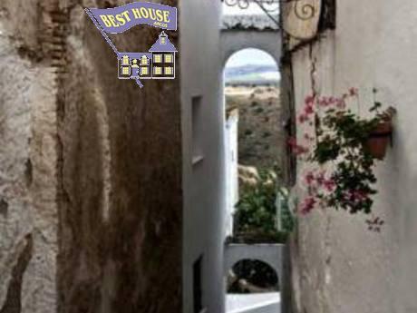 ALTO, AMPLIO Y EXTERIOR CON BALCÓN Y GARAJE en Arcos de la Frontera - Imagen 1