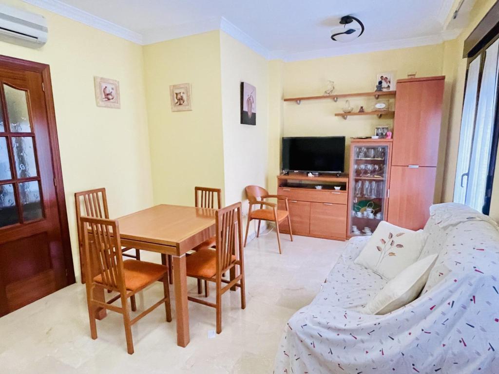 APARTAMENTO 3 HABITACIONES A 100M DE LA PLAYA EN ROSES CENTRO en Antequera - Imagen 1