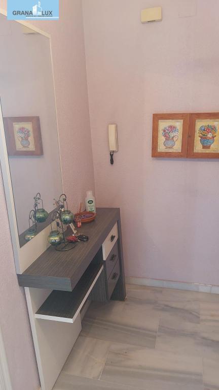 AMPLIA CASA CON PISCINA Y JARDIN EN PELIGROS en Almuñécar - Imagen 1