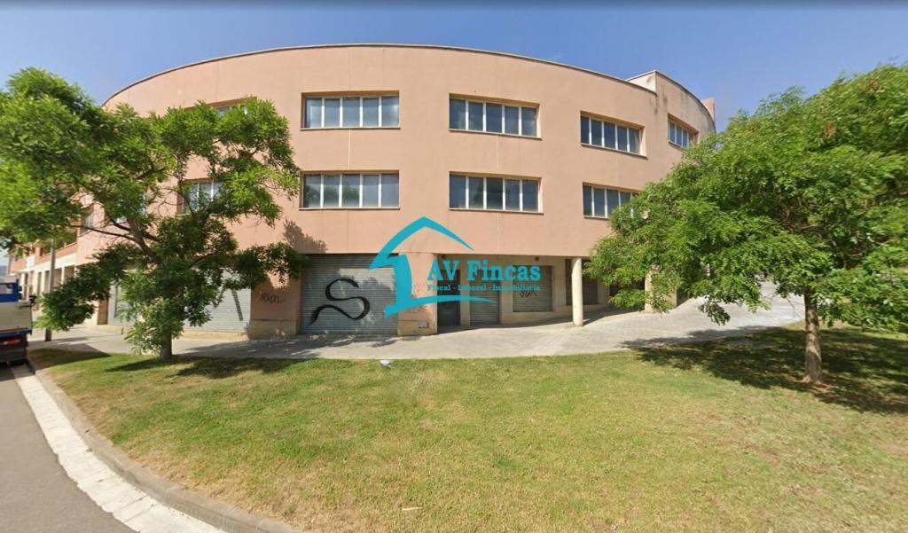 LOCAL COMERCIAL DE DOS PLANTAS en Espluga - Imagen 1