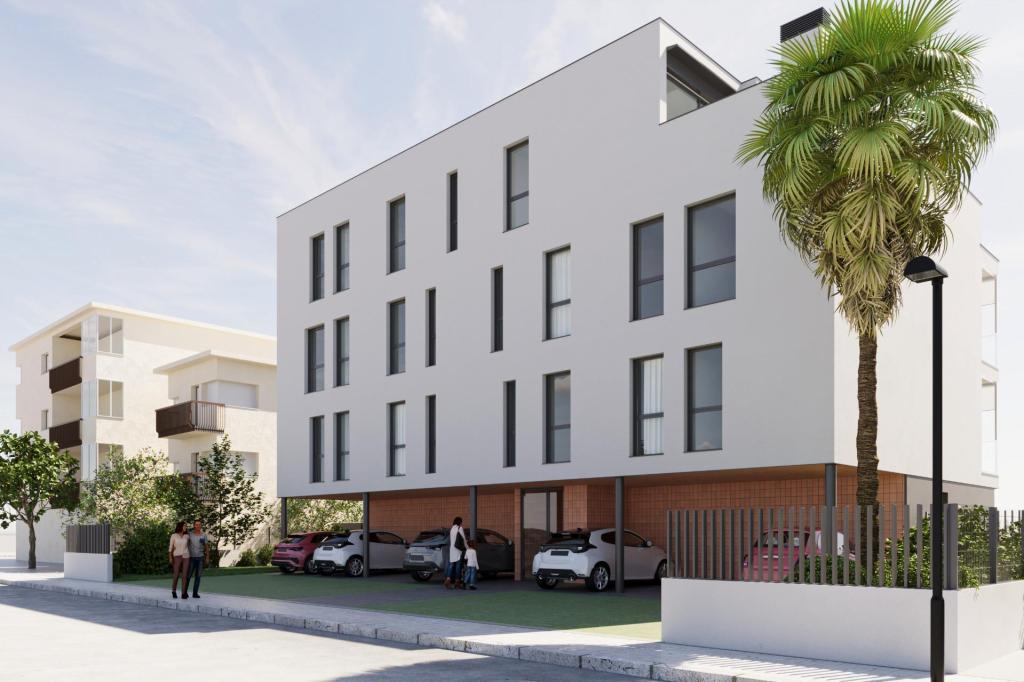 SE VENDE ADOSADO EN LA ROSALEDA en Calafell - Imagen 1