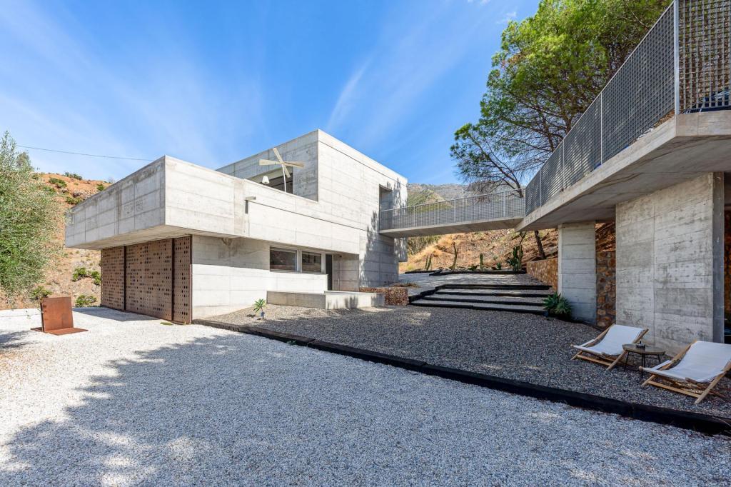 HERMOSAS CASAS ADOSADAS EN LA MANGA en Alhaurín el Grande - Imagen 1
