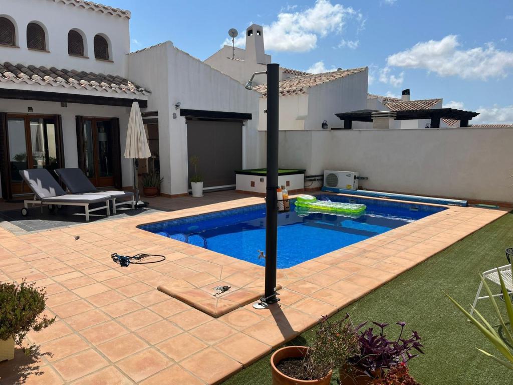 ESPECTACULAR CASA ADOSADA CON PISCINA INDEPENDIENTE en Murcia - Imagen 1