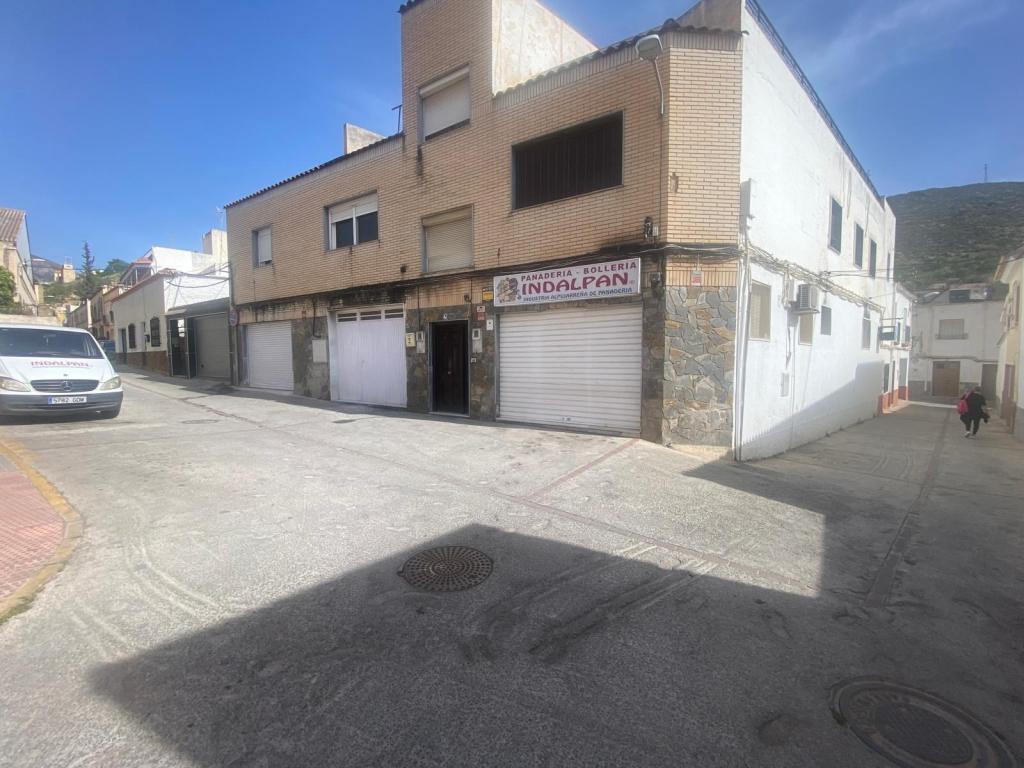 VILLAS CON PISCINA PRIVADA Y ZONA EXTERIOR en Adra - Imagen 1