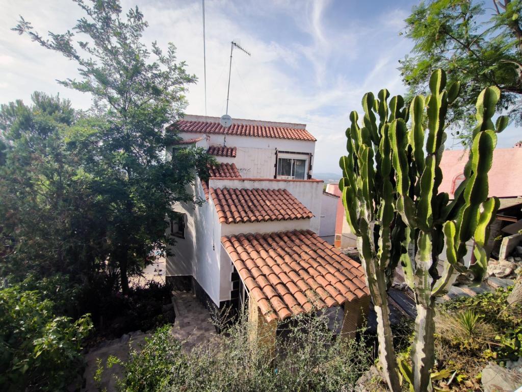 EN VENTA ? CASA PARA REFORMAR EN LOS ROSALES en Torrent - Imagen 1