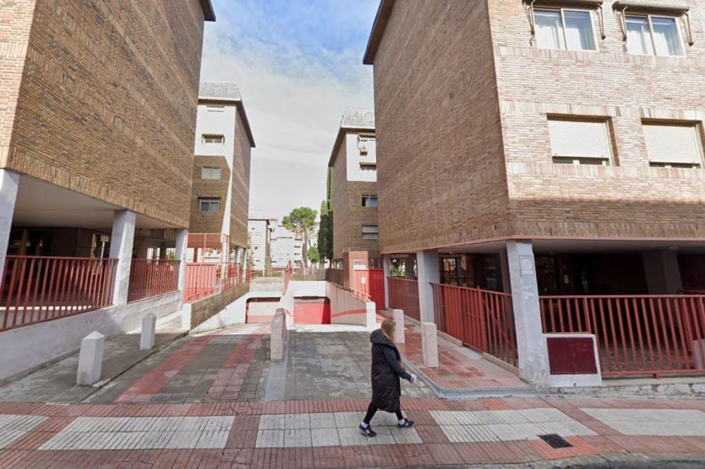 Garaje en Renta en Madrid en San Fernando de Henares - Imagen 1