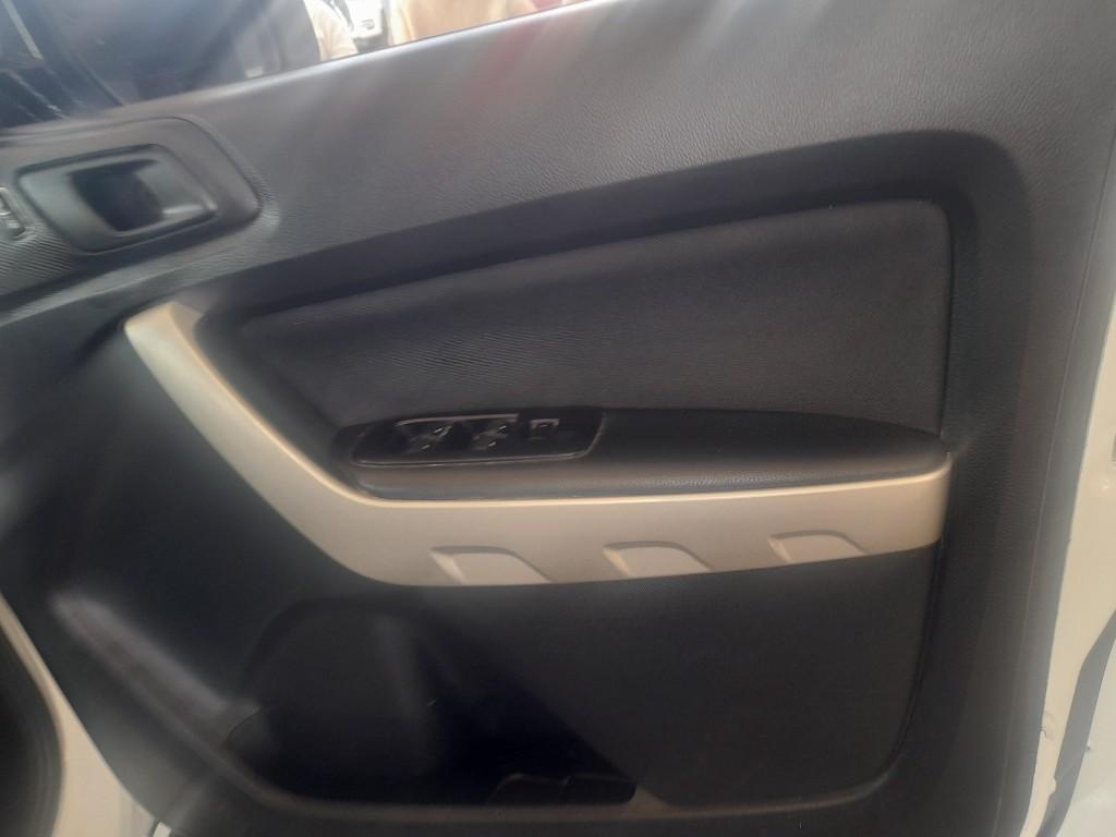 Pre-owned 2019 Ford Ranger 2.0 Engine Capacity Bi- Turbo 4x2 Ca in Katlehong - Image 6