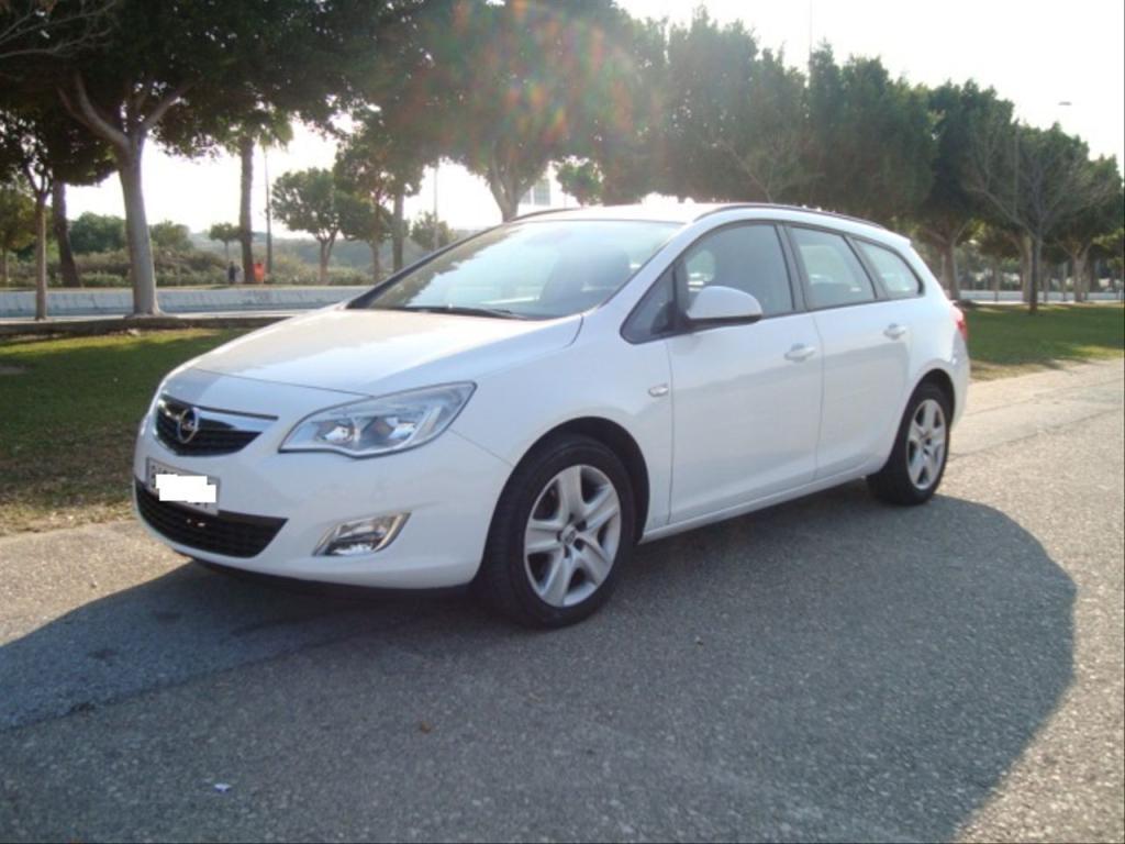 OPEL Astra en Torre del Mar - Imagen 1
