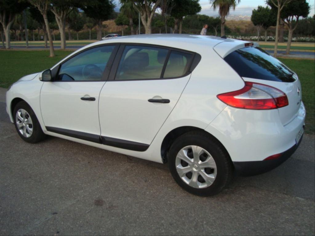 RENAULT Megane en Torre del Mar - Imagen 1