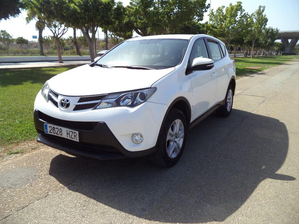 TOYOTA Rav4 en Torre del Mar - Imagen 1