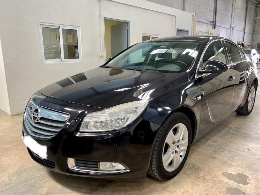OPEL Insignia en Sant Andreu de la Barca - Imagen 1
