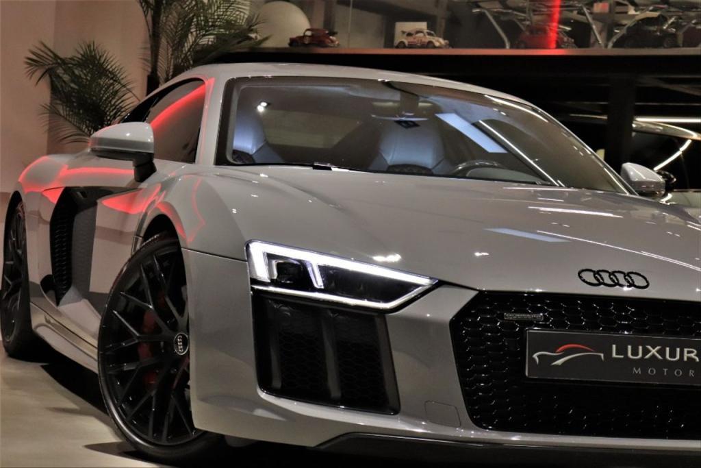 AUDI R8 en Requena - Imagen 1