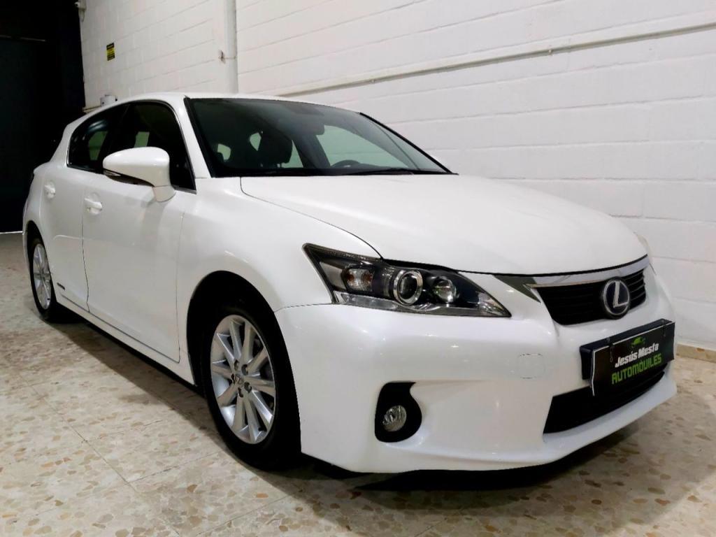 LEXUS CT en Coria del Río - Imagen 1