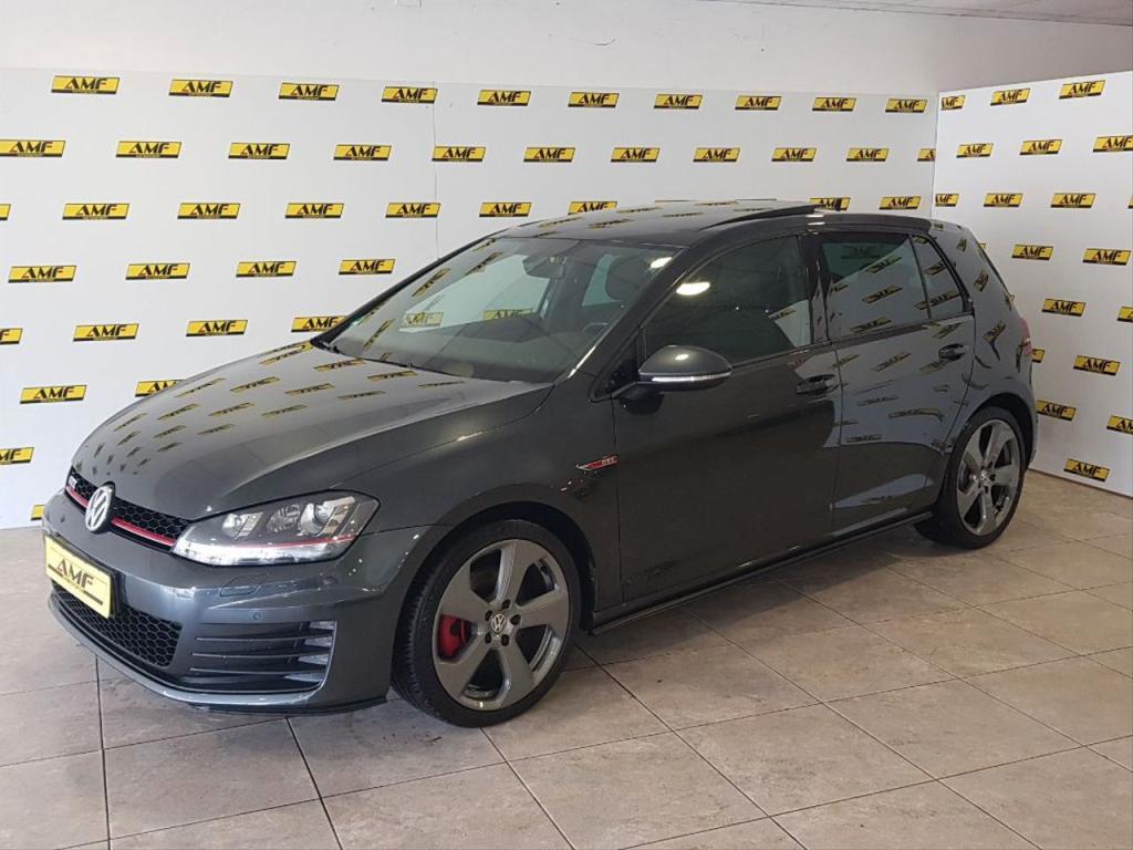VOLKSWAGEN Golf en Ourense - Imagen 1